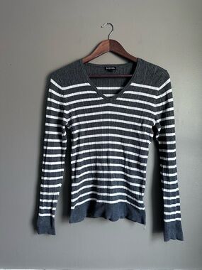 George Stripe V-Neck Pullover Sweater – Size Large | Gray & White